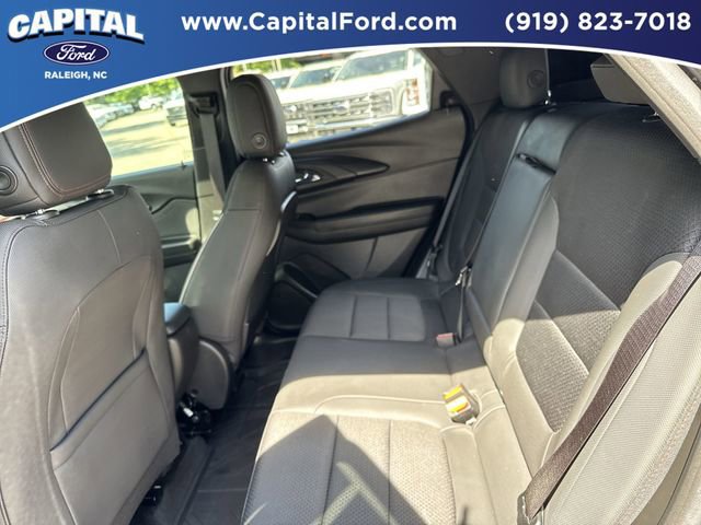 Used 2023 Chevrolet TrailBlazer RS w/ Sun and Liftgate Package FWD image 18