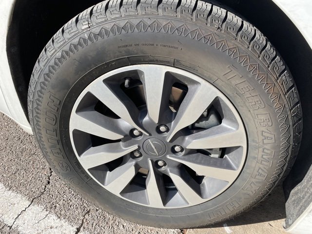 Used 2024 Chrysler Pacifica Select image 5