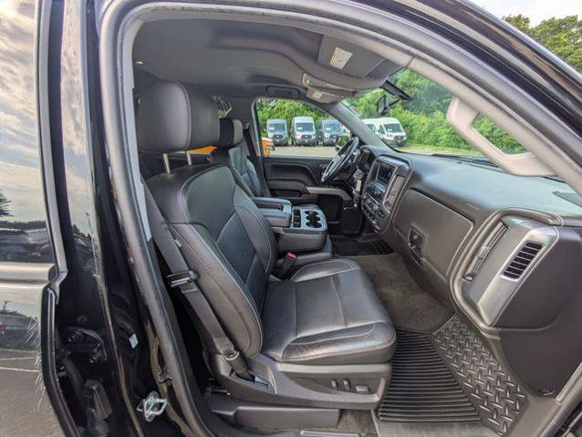 Used 2018 Chevrolet Silverado 1500 LTZ Z71 w/ Midnight Edition AWD/4WD image 34