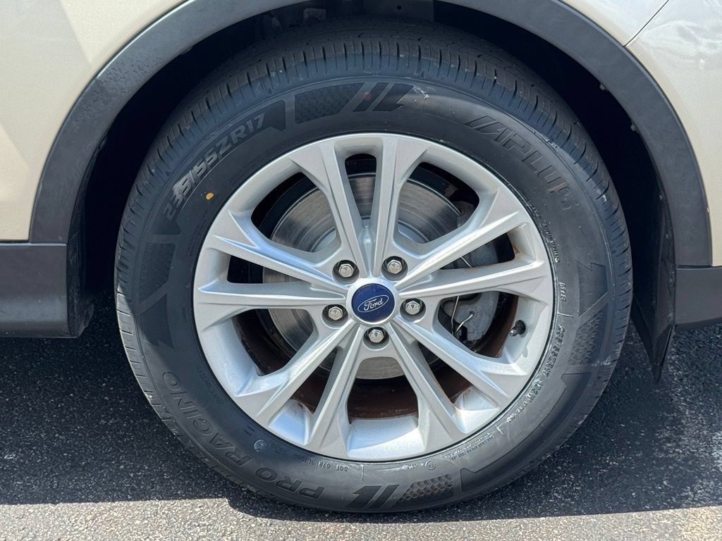 Certified 2018 Ford Escape SE FWD image 42