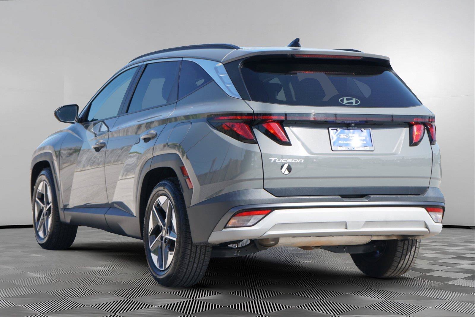 Used 2025 Hyundai Tucson SEL FWD image 6