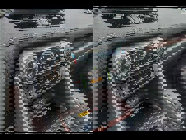 Used 2023 Toyota RAV4 Limited image 23