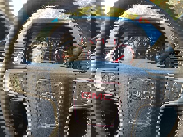 Used 2016 GMC Yukon SLT w/ Premium Edition image 24