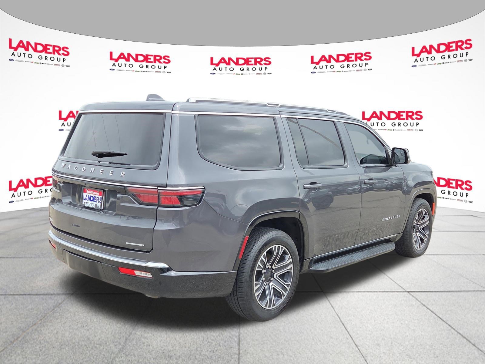 Used 2022 Jeep Wagoneer Series III AWD/4WD image 3