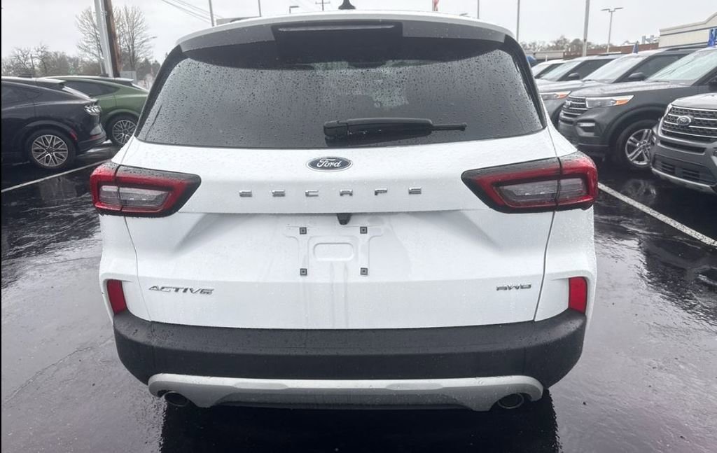 Certified 2023 Ford Escape Active AWD/4WD image 10