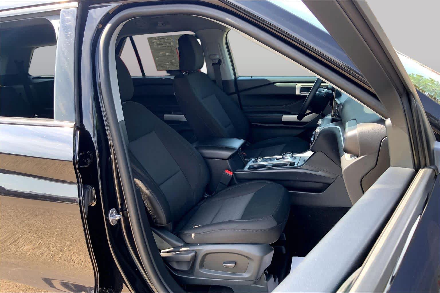 Certified 2023 Ford Explorer XLT AWD/4WD image 9