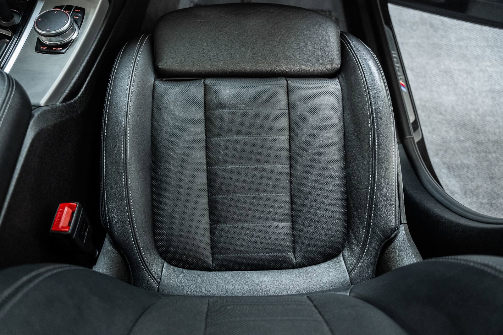 Used 2018 BMW X3 M40i image 38