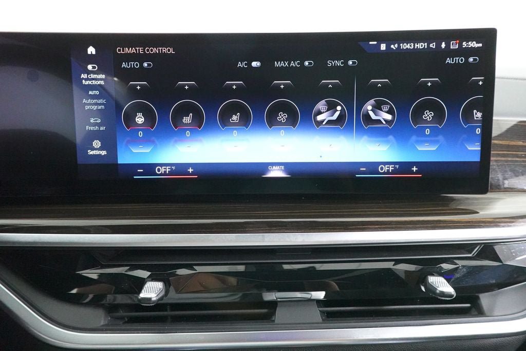 Used 2023 BMW X7 M60i w/ Executive Package AWD/4WD image 21