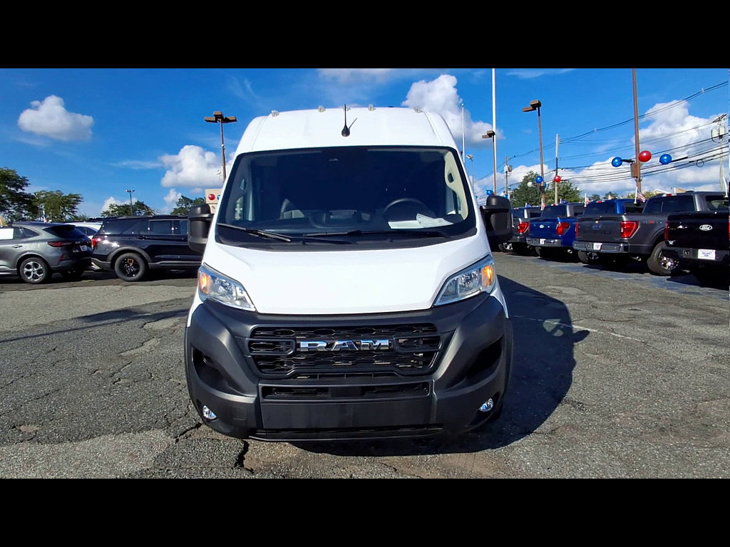 Used 2026 RAM ProMaster 2500 w/ Convenience Group FWD image 3