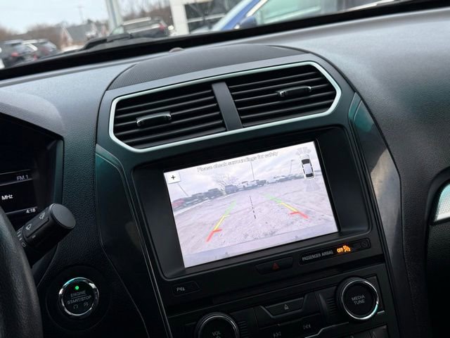 Certified 2017 Ford Explorer XLT w/ Equipment Group 202A image 3