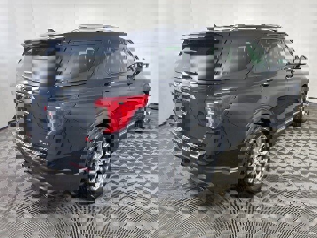 Certified 2023 Ford Explorer Limited w/ Limited Technology Package image 4