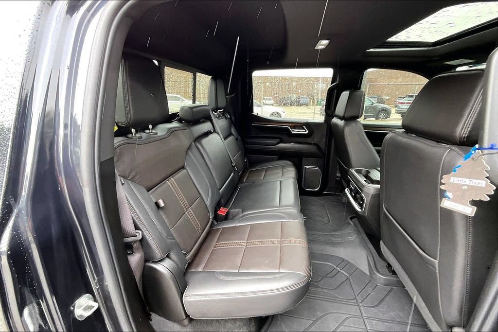 Used 2024 Chevrolet Silverado 1500 High Country w/ High Country Premium Package AWD/4WD image 26
