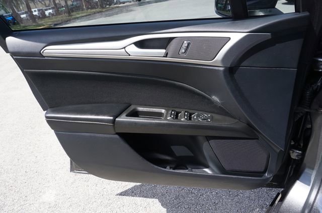 Certified 2020 Ford Fusion SE image 24