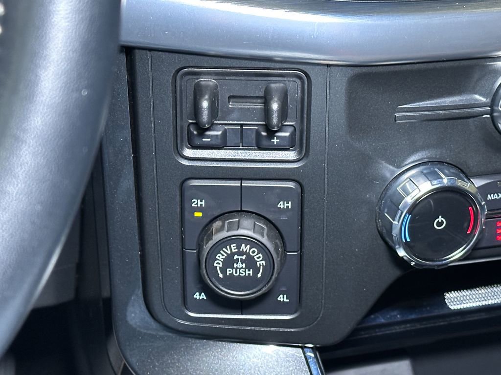 Certified 2022 Ford F150 Lariat image 40