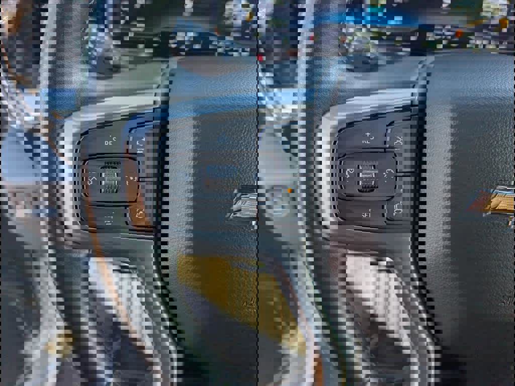 Used 2023 Chevrolet Silverado 1500 LT image 7