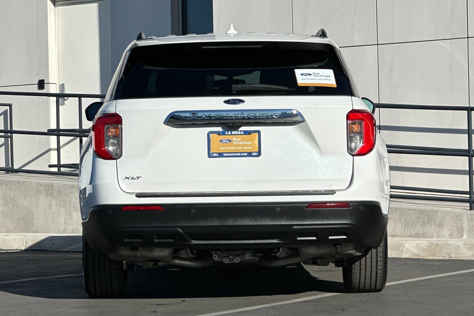 Certified 2022 Ford Explorer XLT image 4