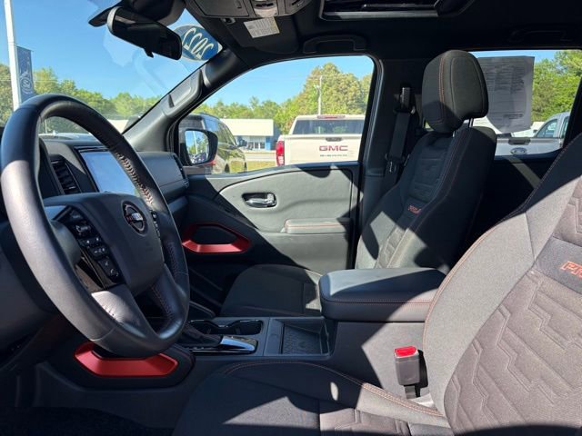 Used 2022 Nissan Frontier PRO-4X AWD/4WD image 9