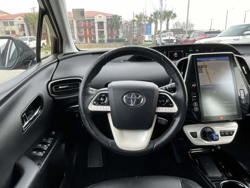 Used 2018 Toyota Prius Prime Advanced image 12