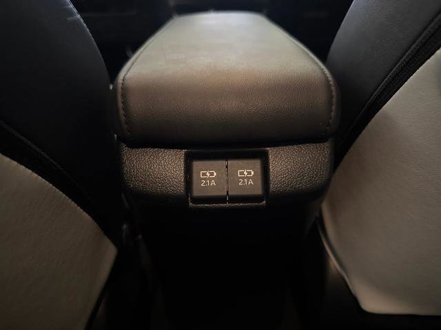 Used 2022 Toyota Prius L image 29