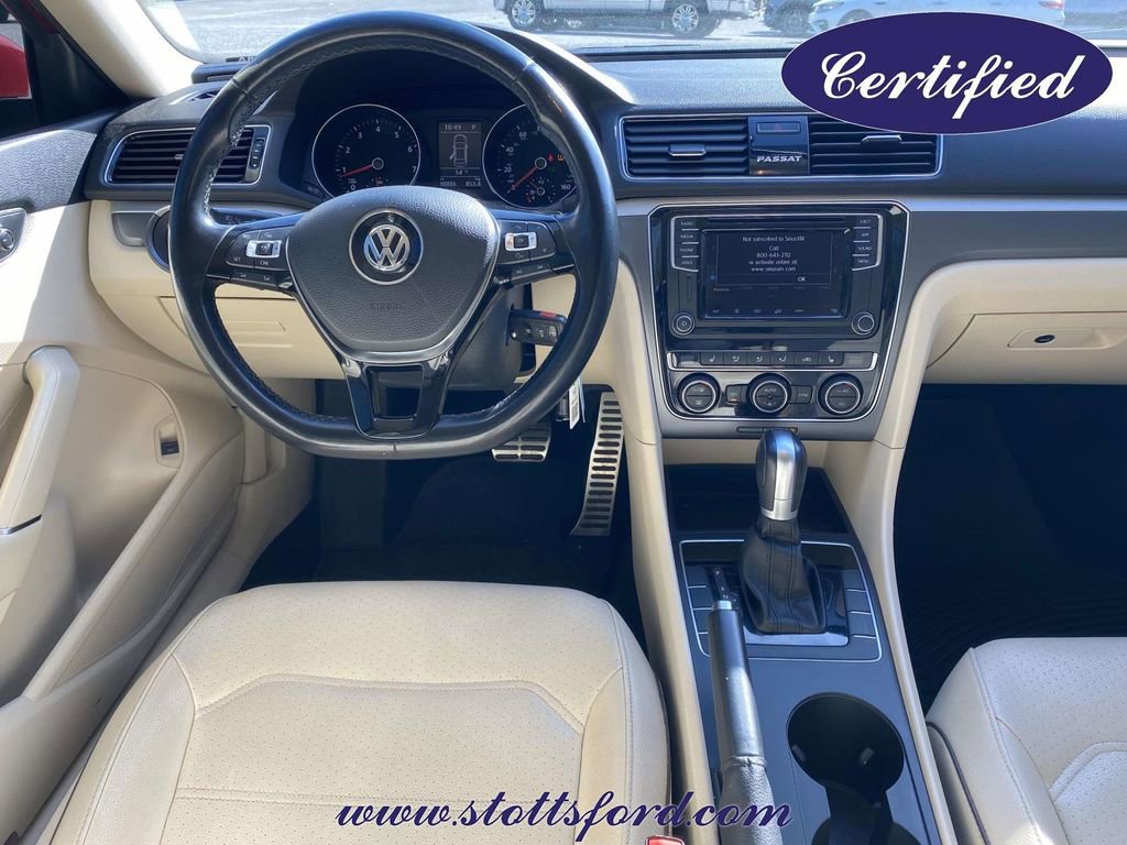 Used 2018 Volkswagen Passat 2.0T R-Line w/ R-Line Lighting Package FWD image 9