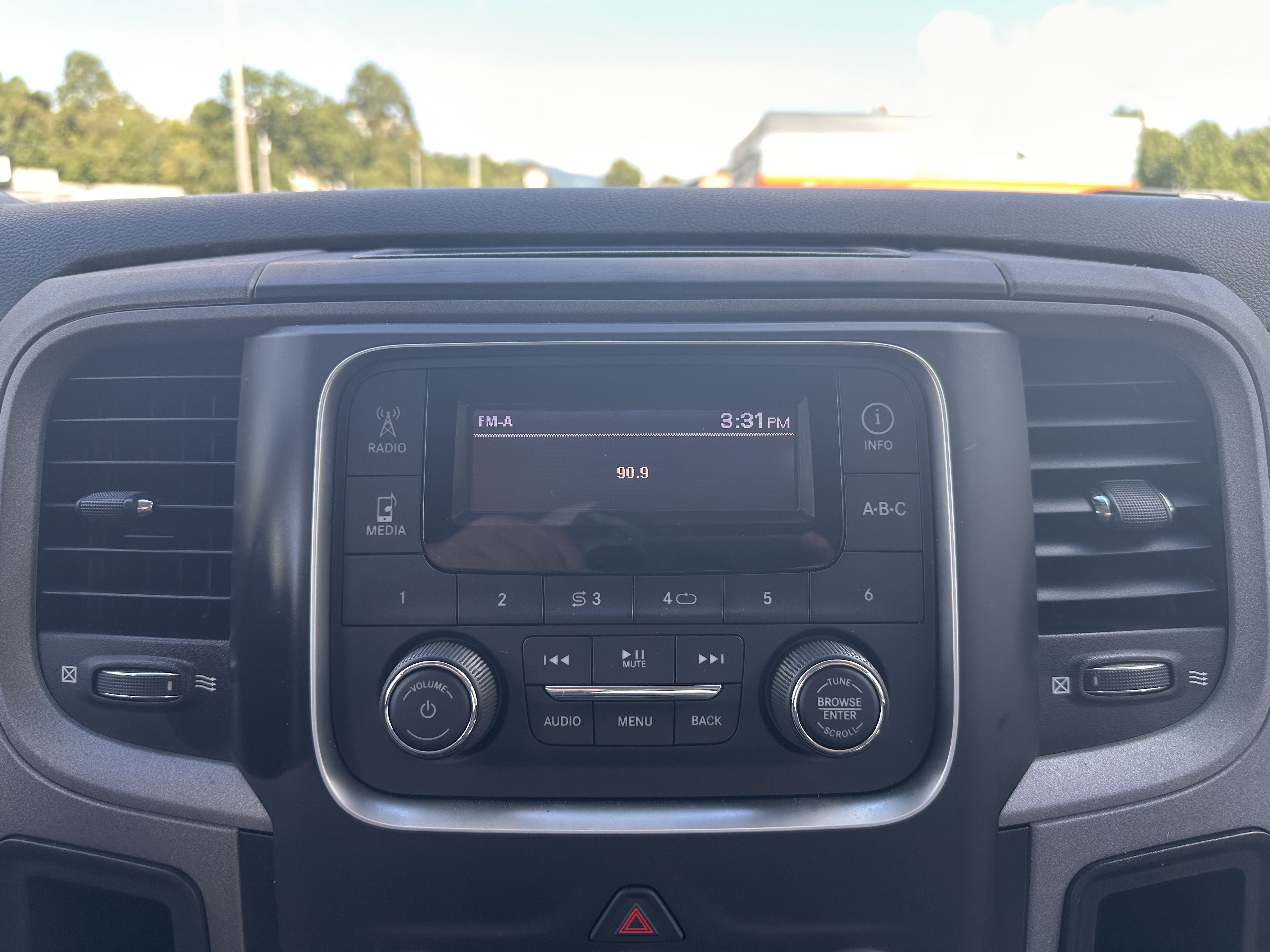 Used 2018 RAM 3500 Tradesman w/ Chrome Appearance Group RWD image 7