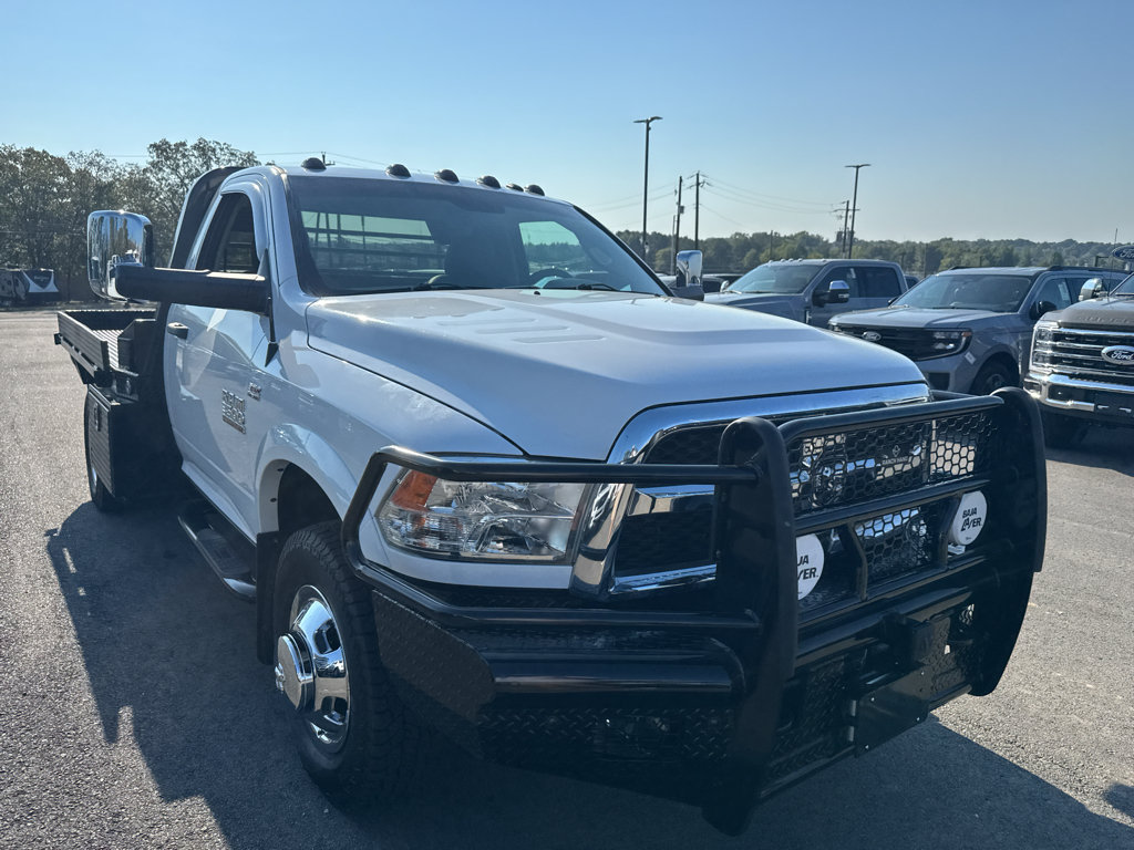 Used 2018 RAM 3500 Tradesman w/ Power & Remote Entry Group AWD/4WD image 3