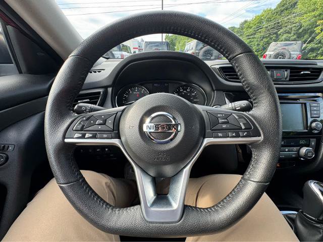 Used 2019 Nissan Rogue SV AWD/4WD image 17