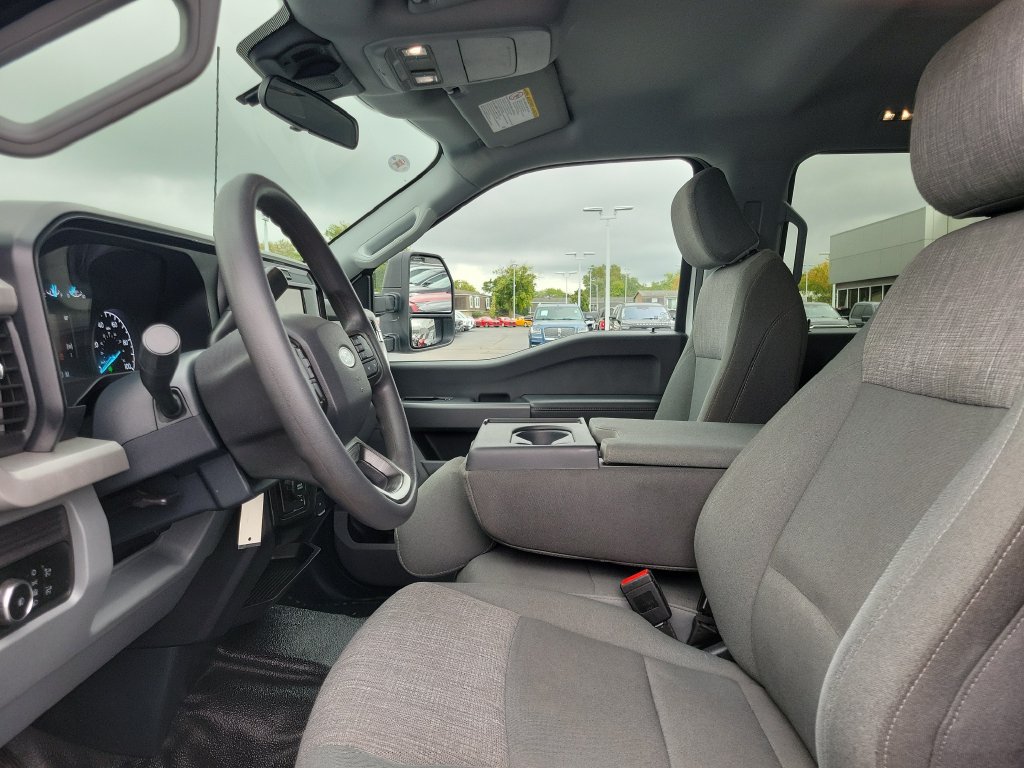Certified 2025 Ford F350 XLT AWD/4WD image 18