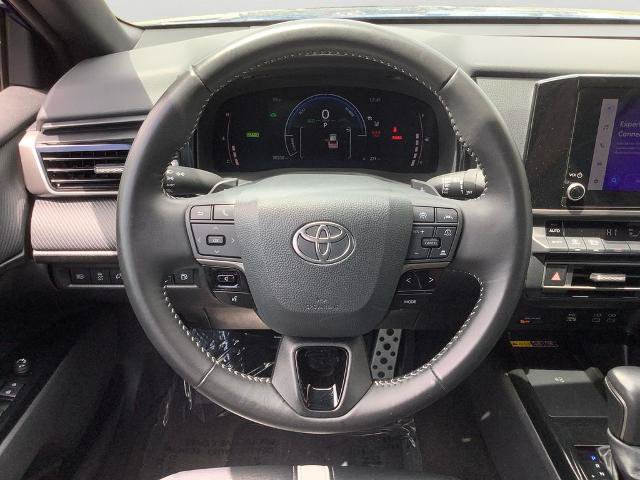Used 2025 Toyota Camry SE FWD image 15