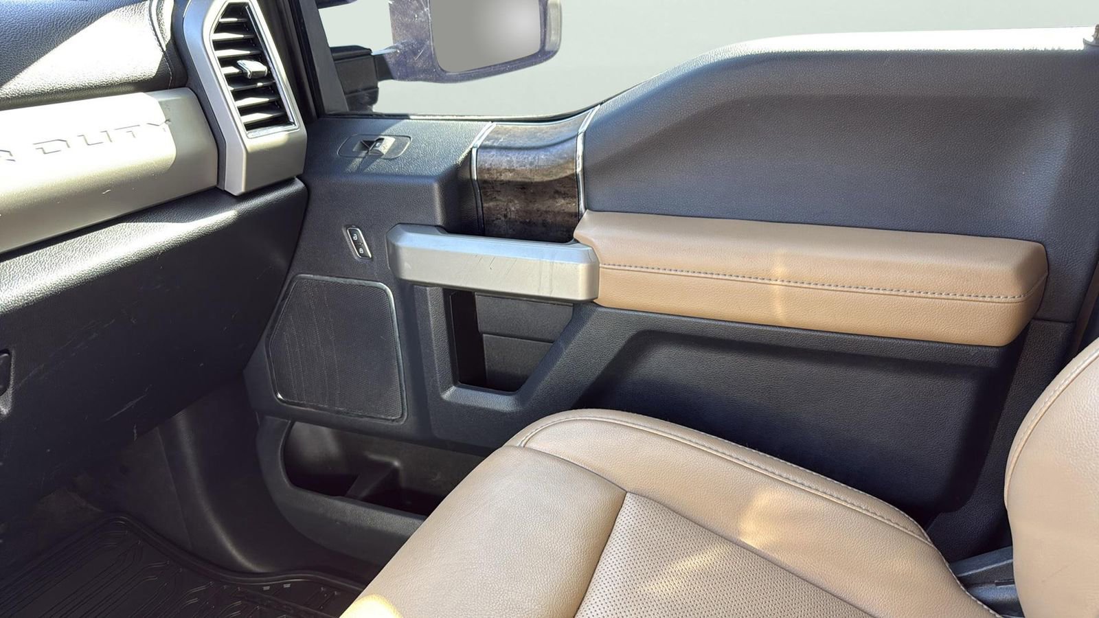 Certified 2022 Ford F250 Lariat w/ Lariat Ultimate Package image 21