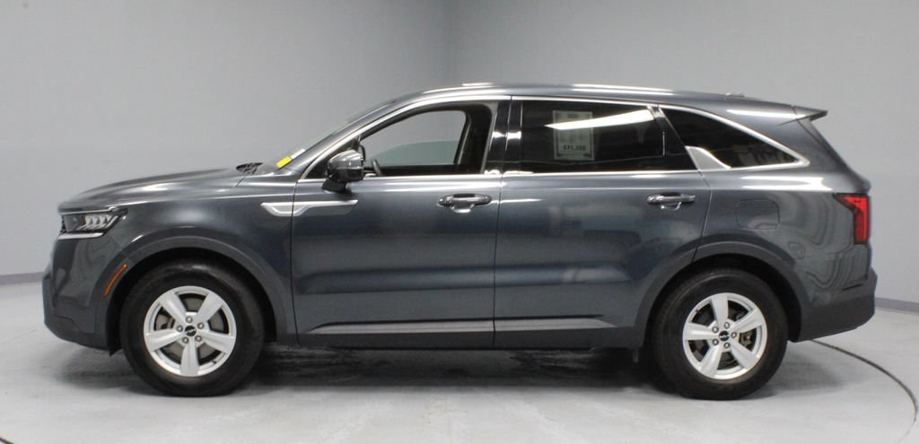 Used 2022 Kia Sorento LX FWD image 8
