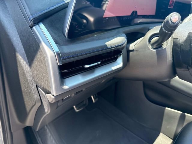 Used 2024 Cadillac XT4 Sport image 29