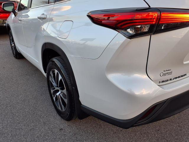 Used 2023 Toyota Highlander XLE image 20