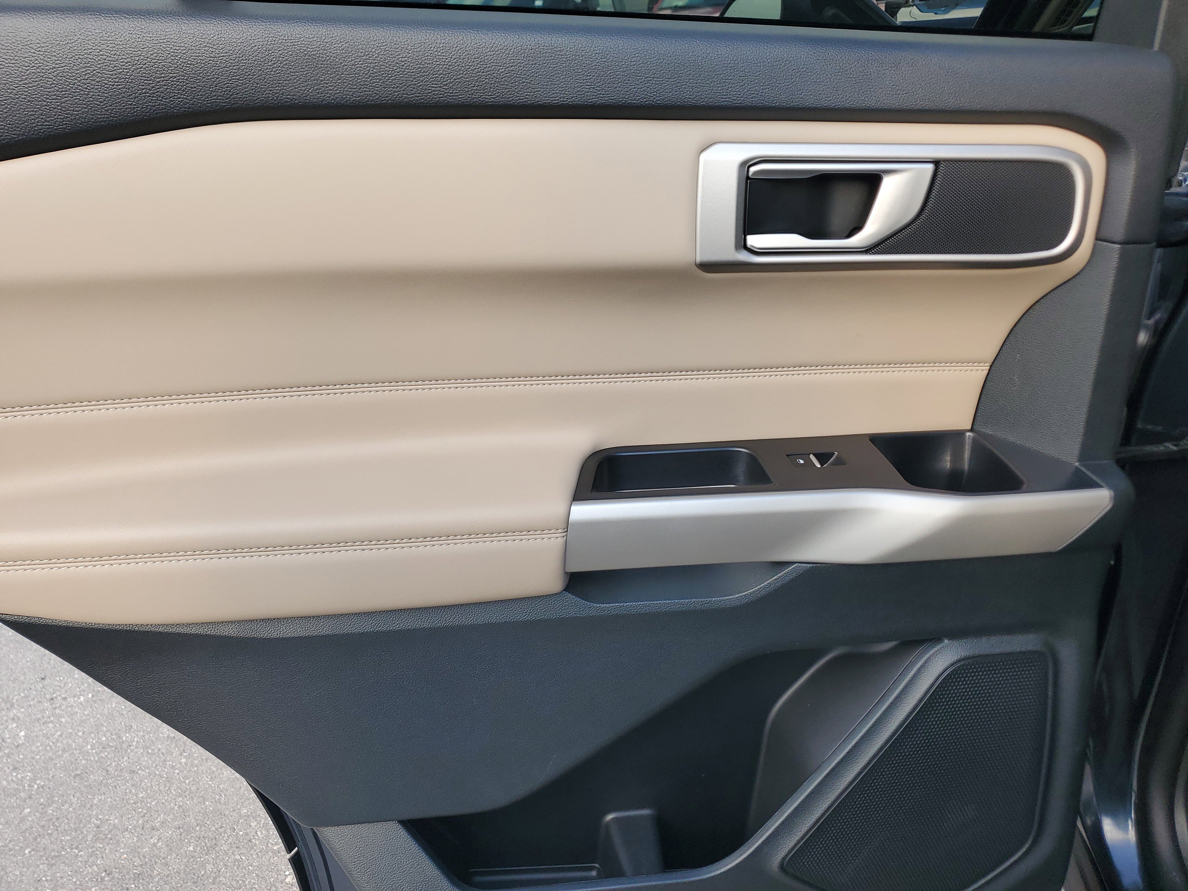 Certified 2024 Ford Explorer XLT w/ Equipment Group 202A image 30