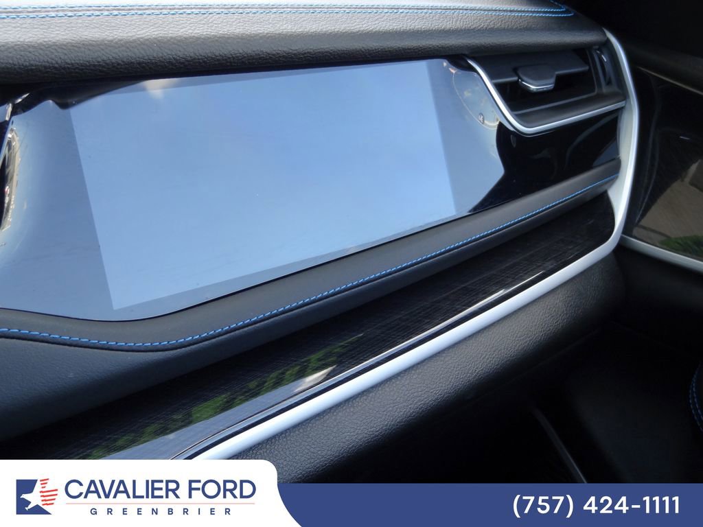 Used 2024 Jeep Grand Cherokee Trailhawk w/ Advanced Protech Group II AWD/4WD image 56