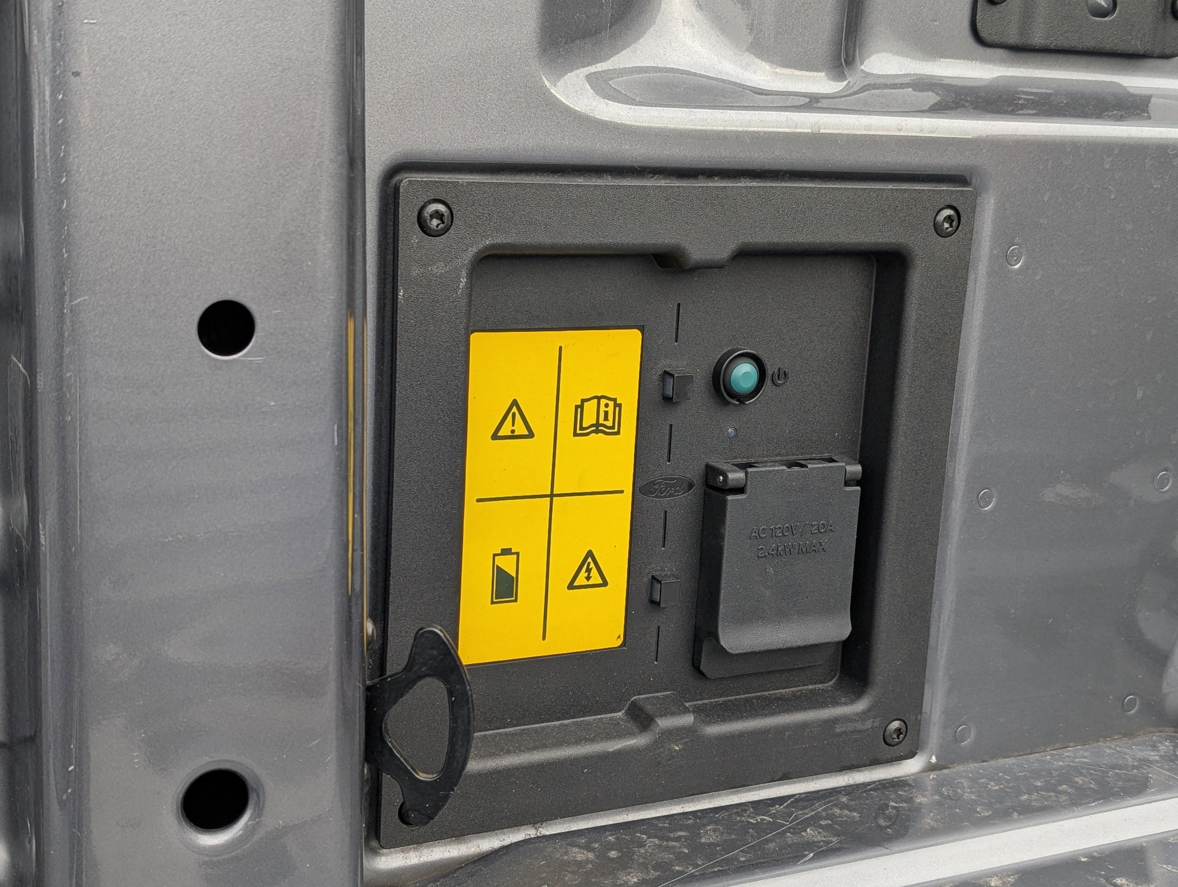 Certified 2023 Ford F150 Lightning XLT image 15