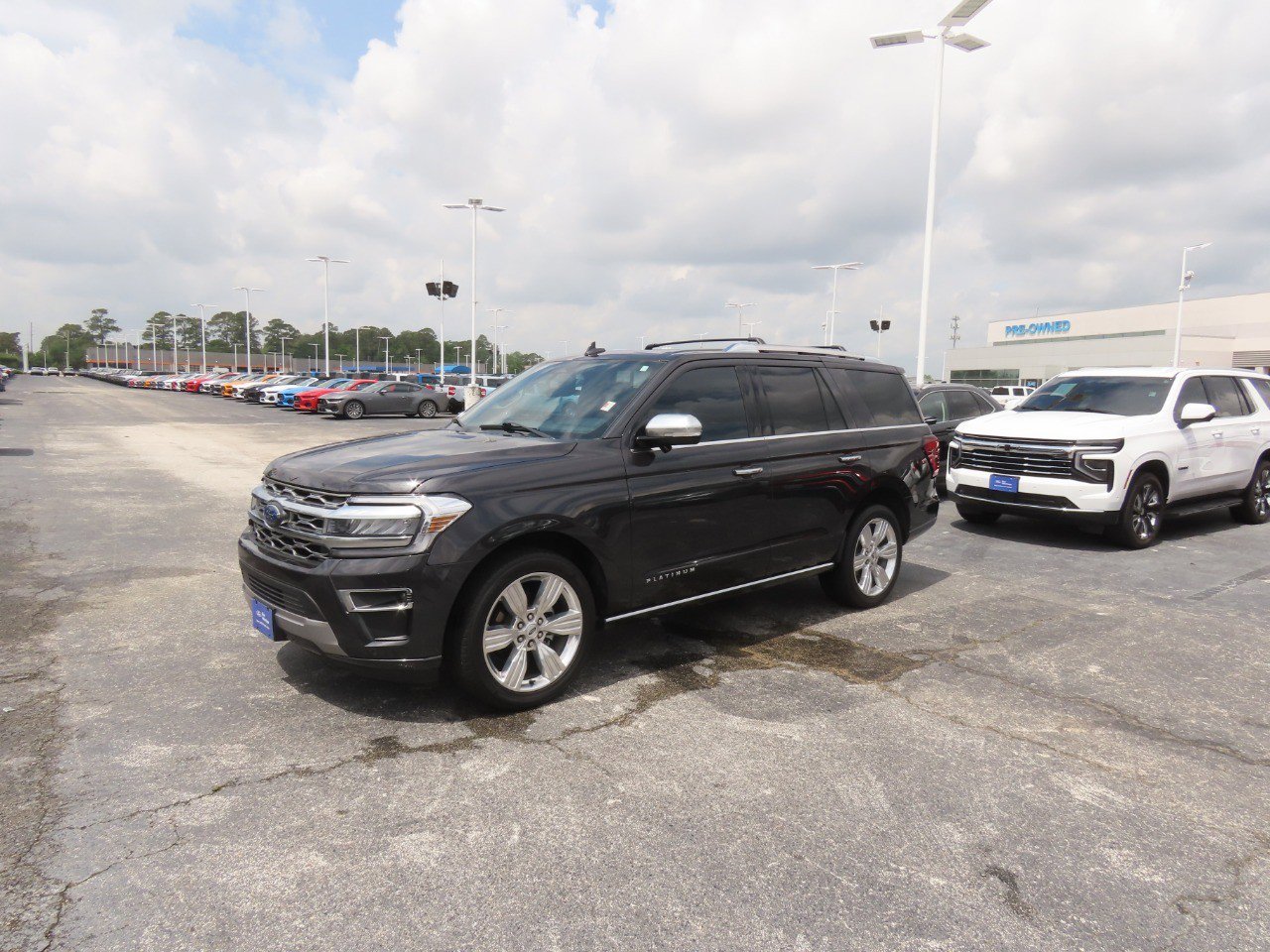 Certified 2023 Ford Expedition Platinum RWD image 2