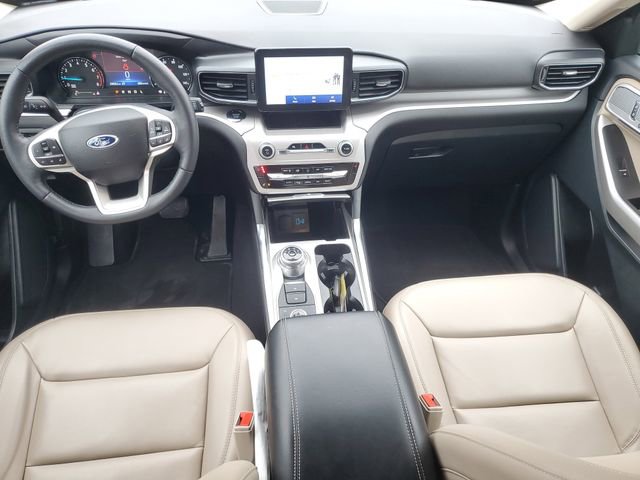 Certified 2024 Ford Explorer XLT w/ Equipment Group 202A image 31