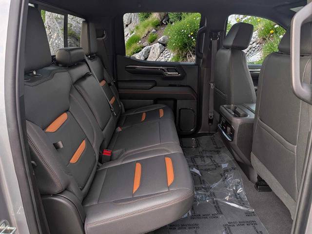 Used 2023 GMC Sierra 1500 AT4 w/ Technology Package AWD/4WD image 17