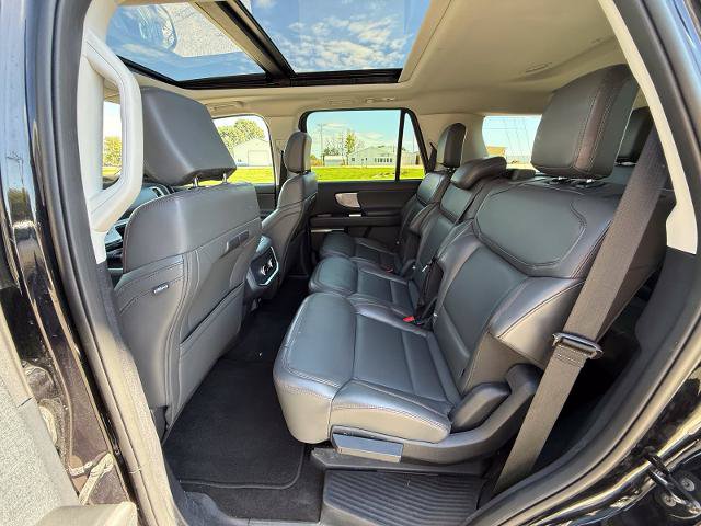 Certified 2025 Ford Expedition Active AWD/4WD image 15