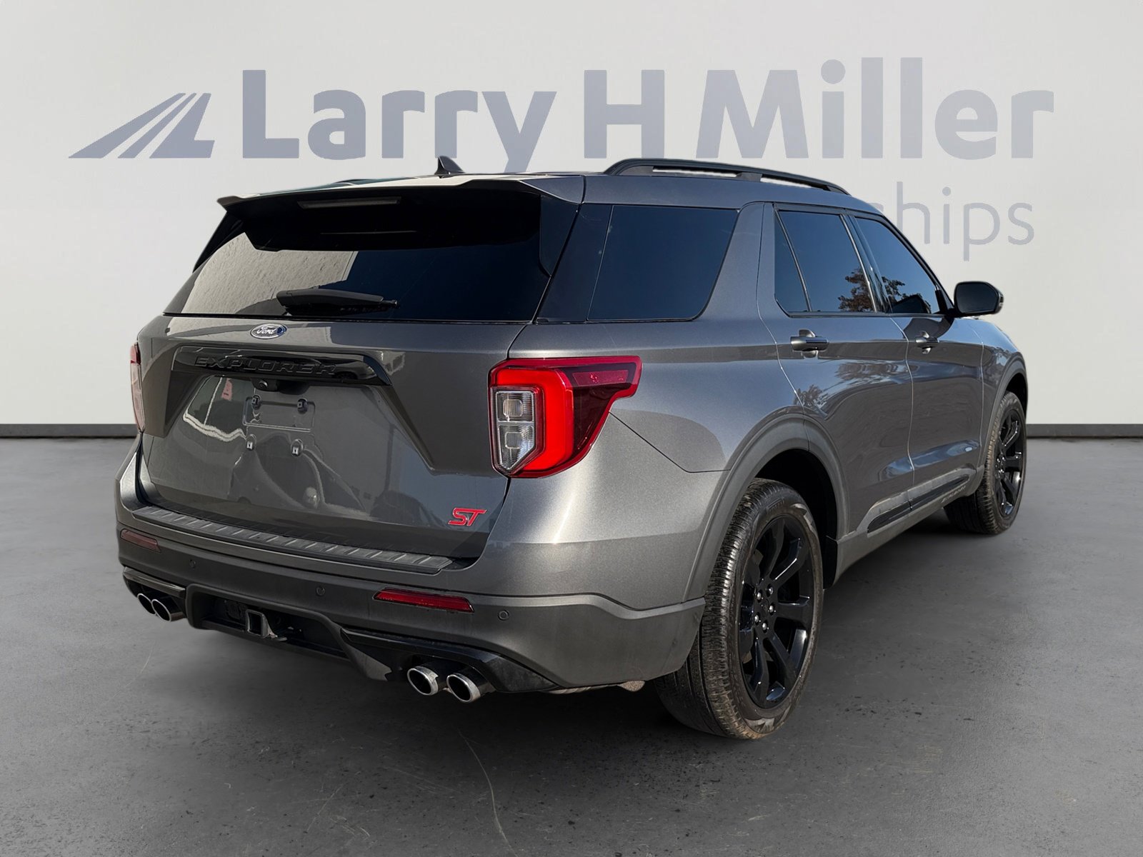 Certified 2023 Ford Explorer ST w/ Equipment Group 401A AWD/4WD image 5