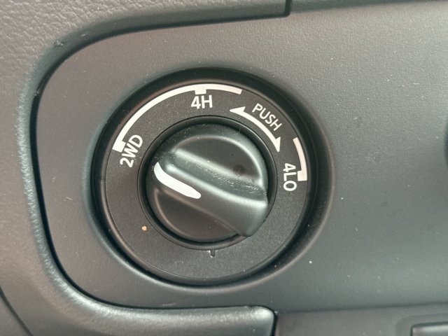 Used 2026 Nissan Frontier SV AWD/4WD image 18