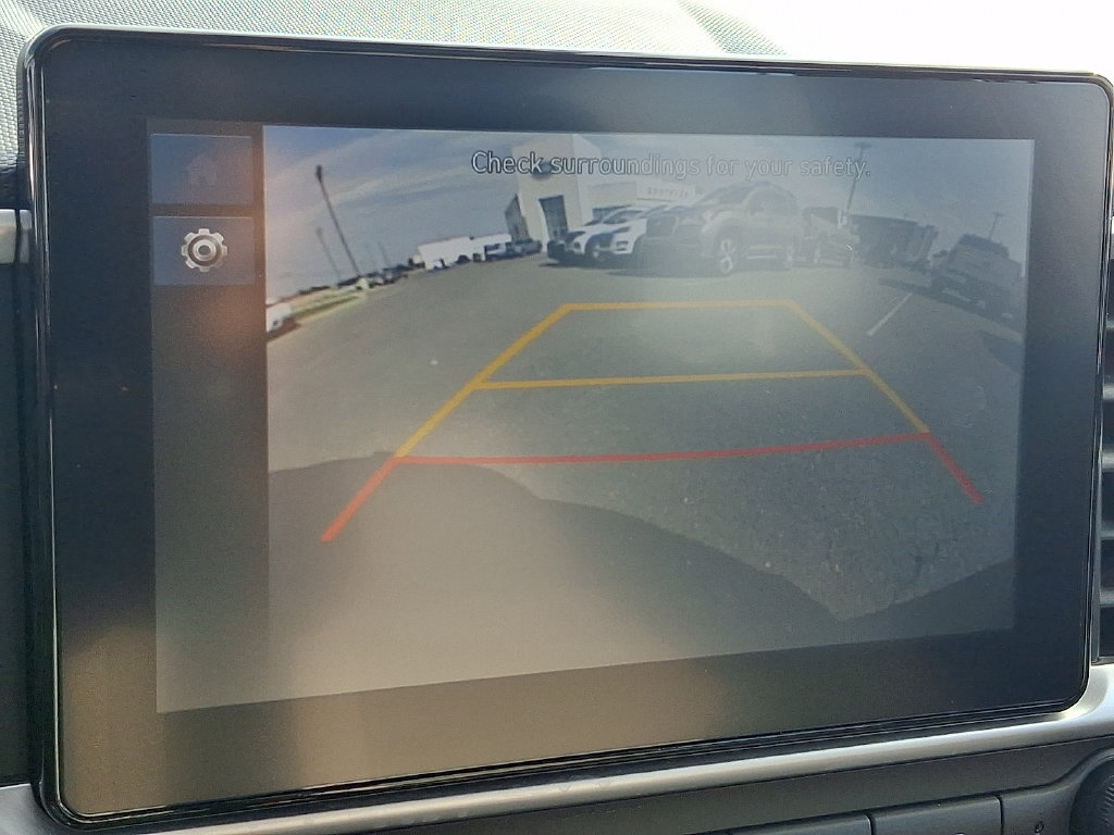Used 2024 Hyundai Venue SEL FWD image 18