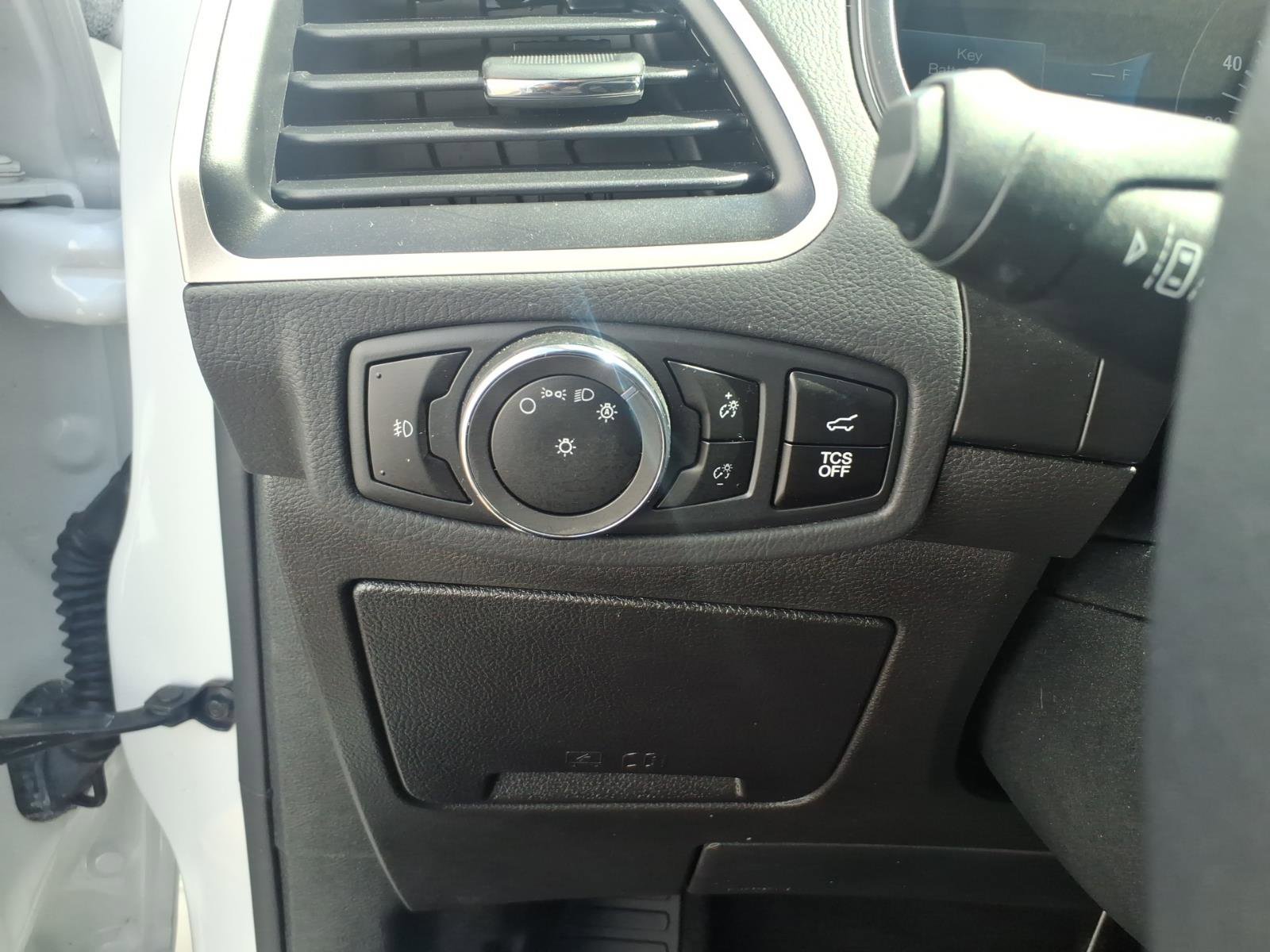 Certified 2023 Ford Edge SEL w/ Convenience Package AWD/4WD image 13