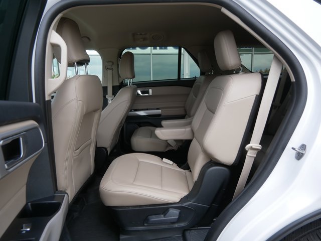 Certified 2024 Ford Explorer XLT w/ Equipment Group 202A AWD/4WD image 18