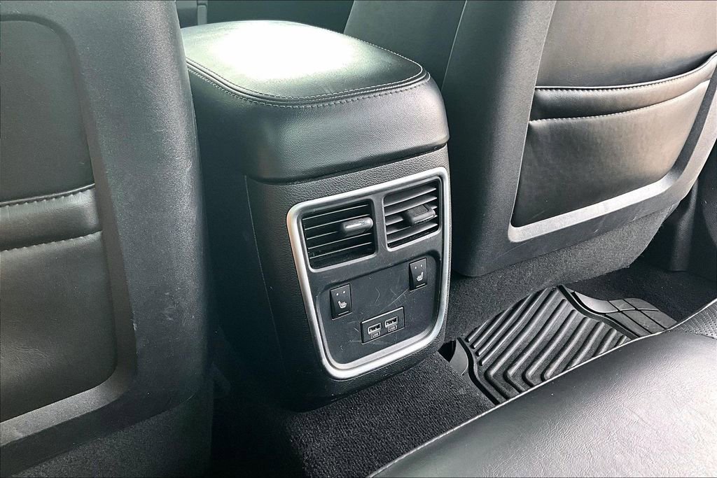 Used 2021 Dodge Charger SXT w/ Leather Interior Group RWD image 33