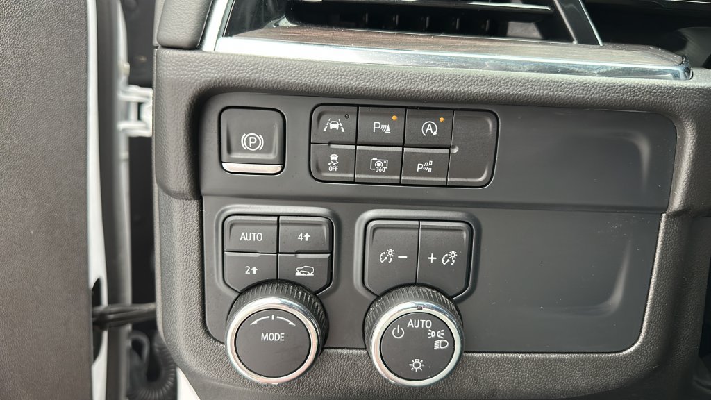 Used 2025 Chevrolet Tahoe LT AWD/4WD image 18