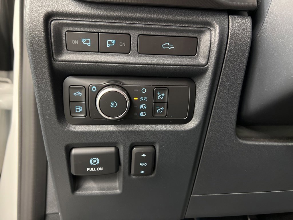 Certified 2022 Ford F150 Platinum w/ Equipment Group 701A High image 19