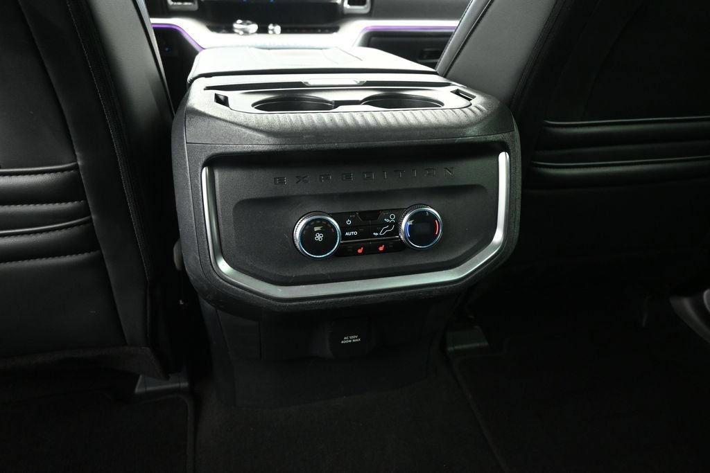 Certified 2025 Ford Expedition Platinum AWD/4WD image 19
