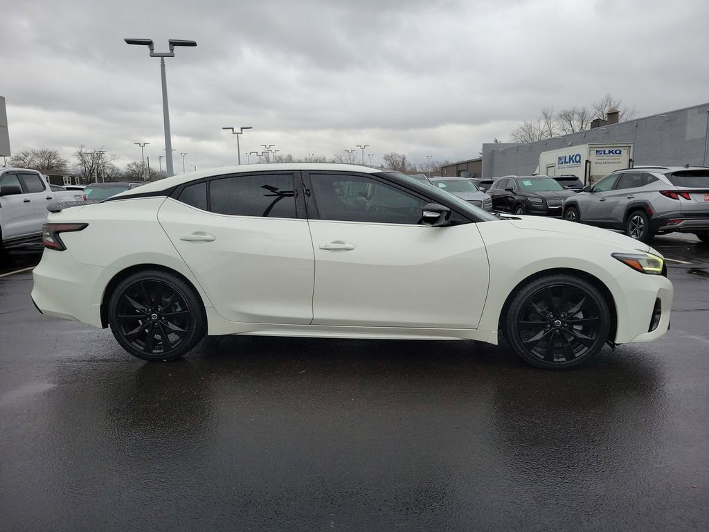 Used 2022 Nissan Maxima SR w/ Sport Mat Group image 3